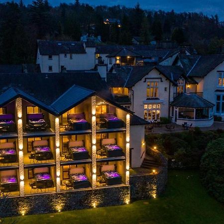 Lakes Hotel & Spa Боунес он Уиндърмиър Екстериор снимка The hotel at night