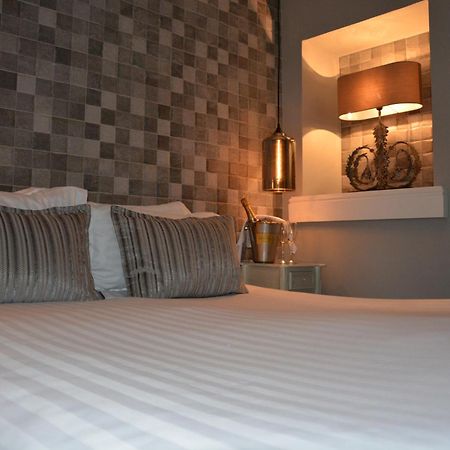 Lakes Hotel & Spa Боунес он Уиндърмиър Стая снимка A bedroom at the hotel