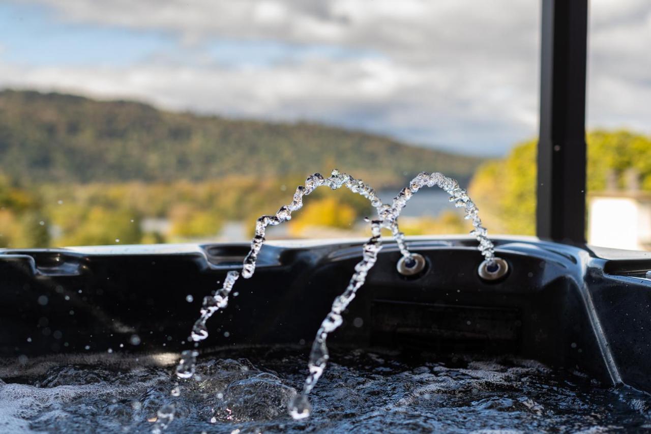 Lakes Hotel & Spa Боунес он Уиндърмиър Екстериор снимка Water fountain
