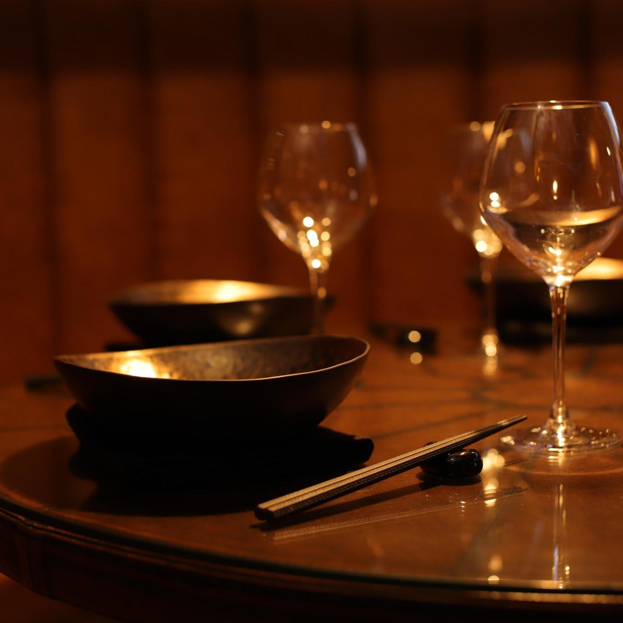 Lakes Hotel & Spa Боунес он Уиндърмиър Екстериор снимка A wine glass and chopsticks
