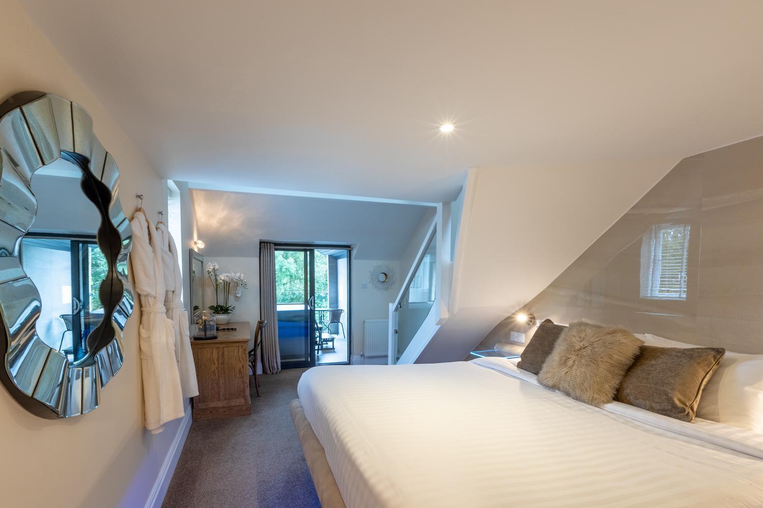 Lakes Hotel & Spa Боунес он Уиндърмиър Стая снимка A bedroom at The Old Inn