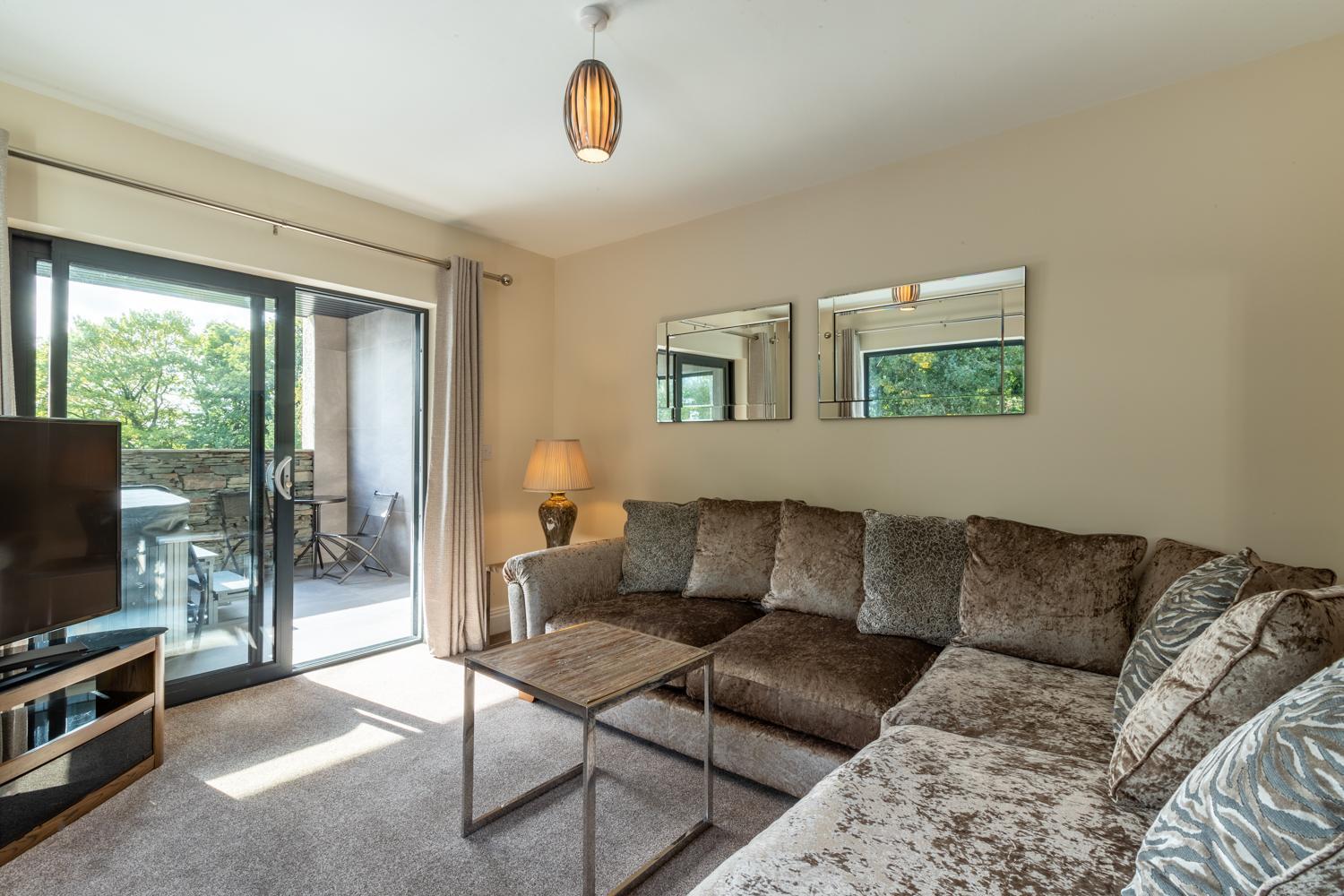 Lakes Hotel & Spa Боунес он Уиндърмиър Стая снимка Living room